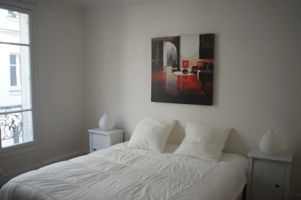 Apartment Orsel Paris